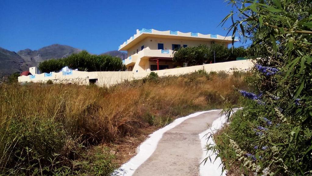 Vrachos Apartments Frangokastello Buitenkant foto